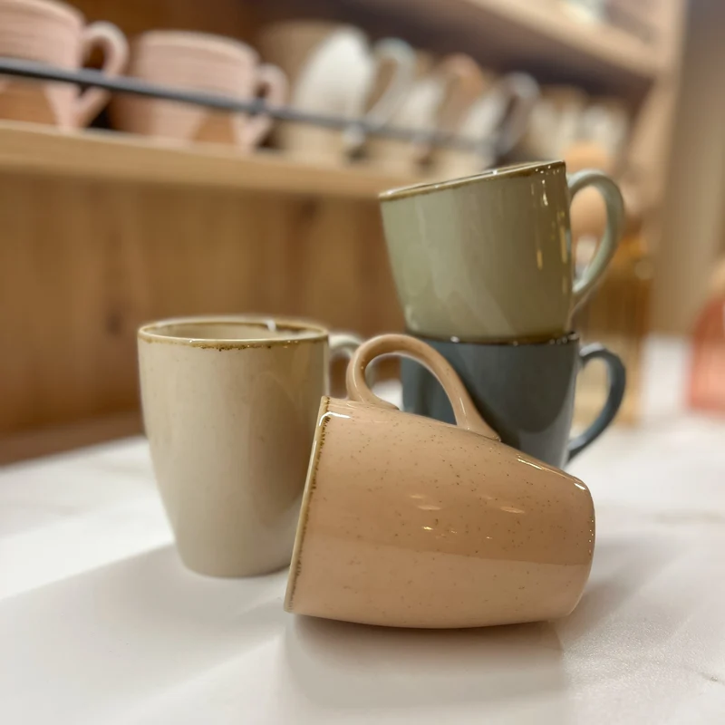 Tazas de cerámica de colores set 4